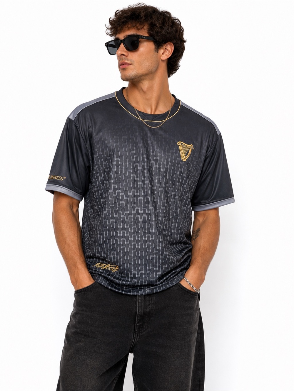 Guinness Black & Gray Short-Sleeve Athletic Tee with Gold Logo